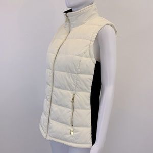 CALVIN KLEINE. CREAM QUILTED FULL ZIP PUFFER VEST WITH BLACK KNIT PANELS
